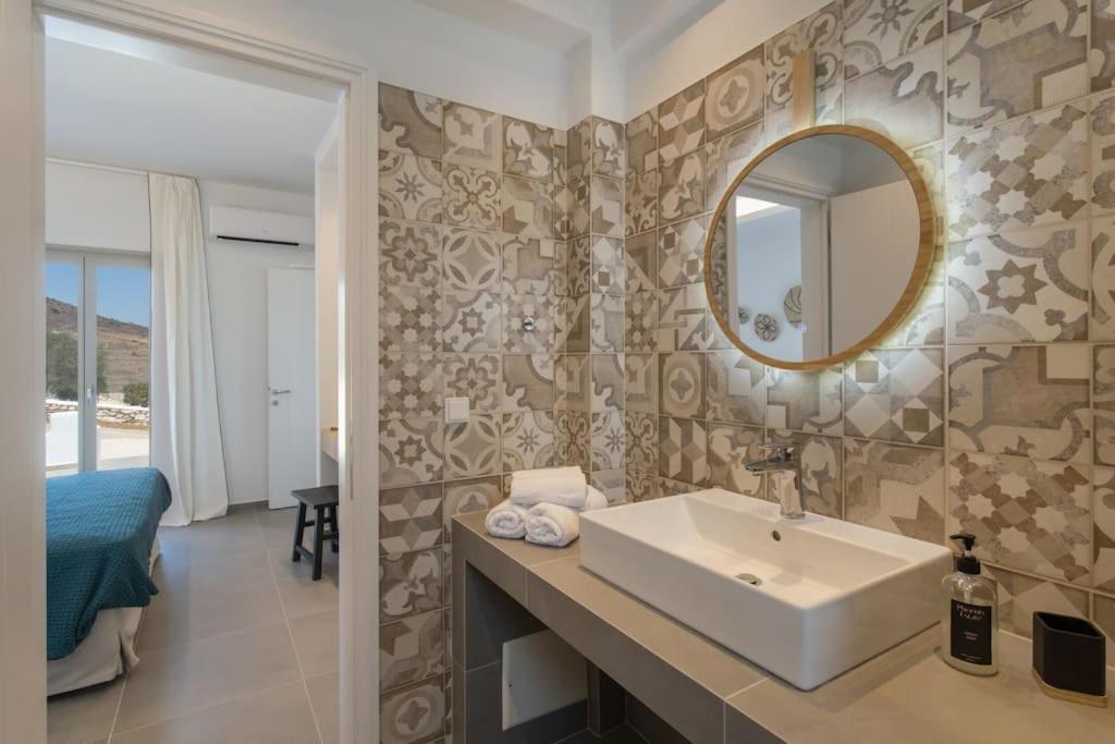 Solasta Residence Márpissa Екстериор снимка